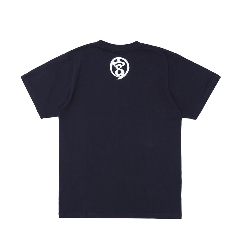 『ハイキュー！！』おにぎり宮のＴシャツ　ネイビー　（特製缶バッジ４個付き）　Ｌサイズ　ＢＦ３ Lサイズ