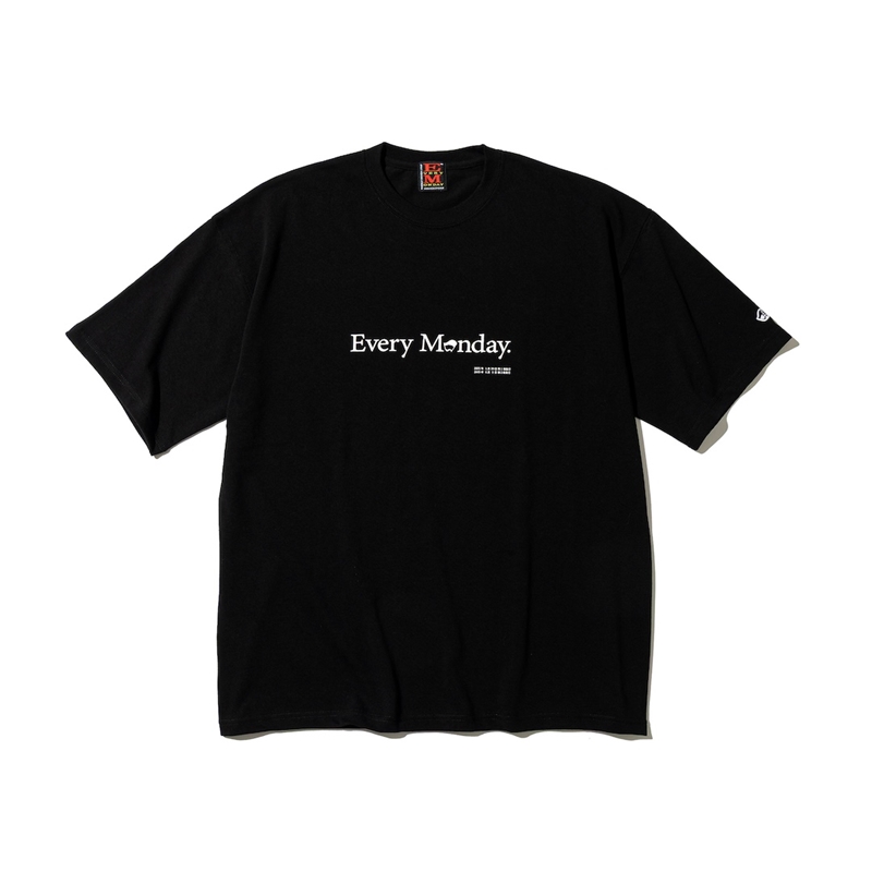 『Ｅｖｅｒｙ　Ｍｏｎｄａｙ』＿ＬＯＧＯ　Ｔシャツ第二版＿ＢＬＡＣＫ　ＸＬサイズ