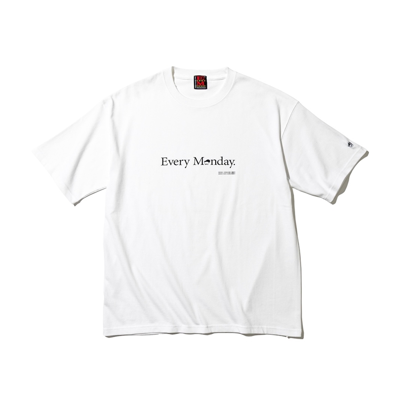 『Ｅｖｅｒｙ　Ｍｏｎｄａｙ』＿ＬＯＧＯ　Ｔシャツ第二版＿ＷＨＩＴＥ　Ｍサイズ